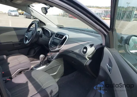 2020 Chevrolet Sonic Fwd Lt из США, поврежденный, VIN 1G1JD5SB6L4107919